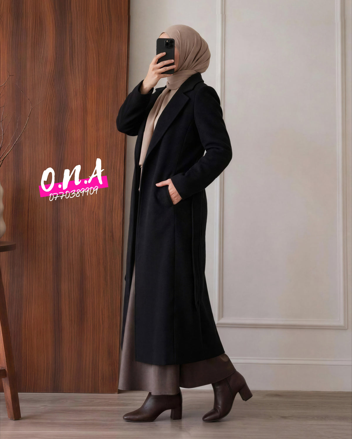 Manteau Héritage ONA noir, vue de profil
